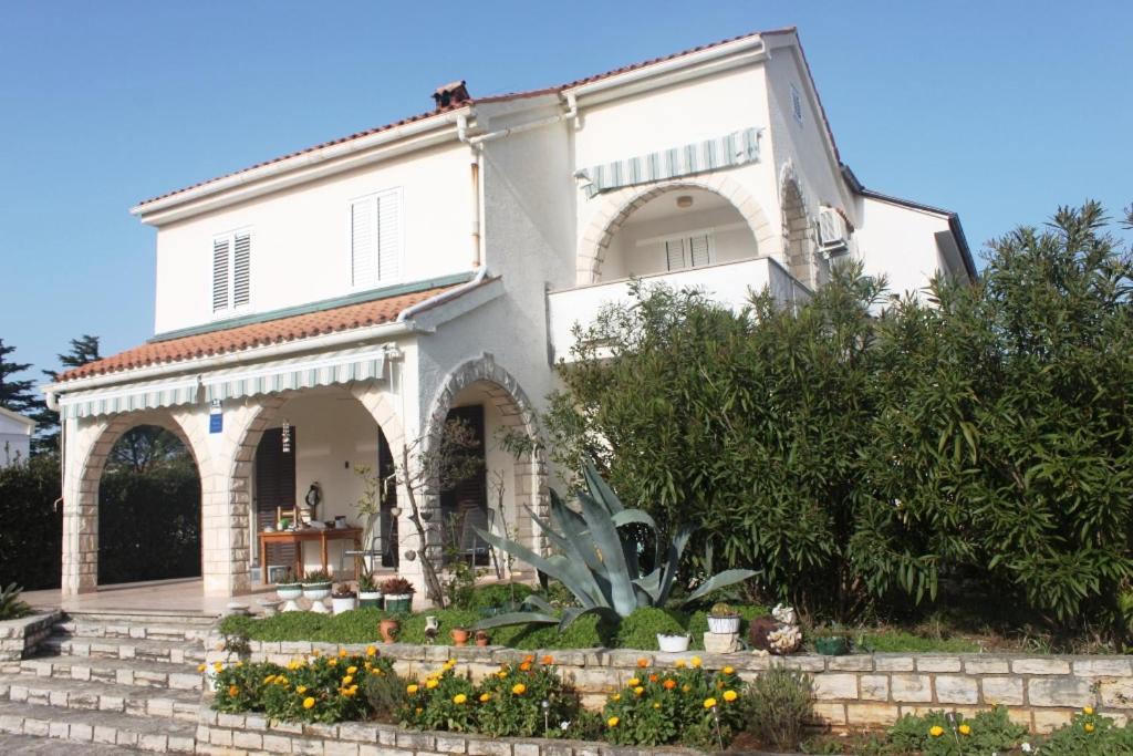 Summer House In Новаля Екстериор снимка