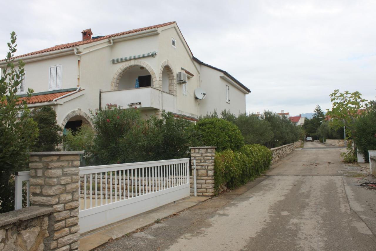 Summer House In Новаля Екстериор снимка