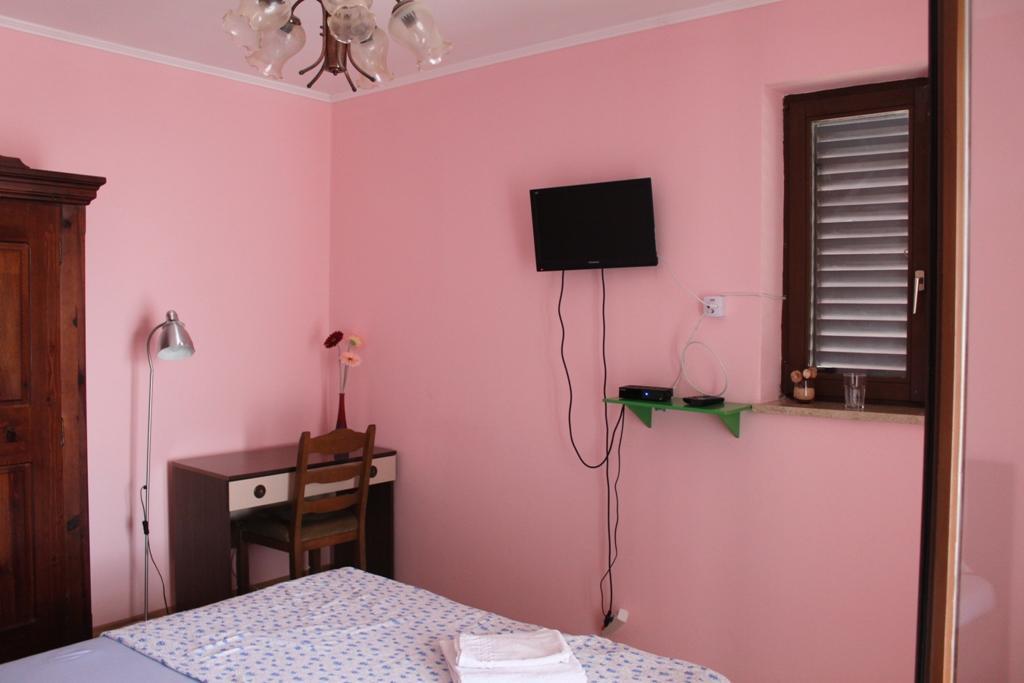 Summer House In Новаля Екстериор снимка